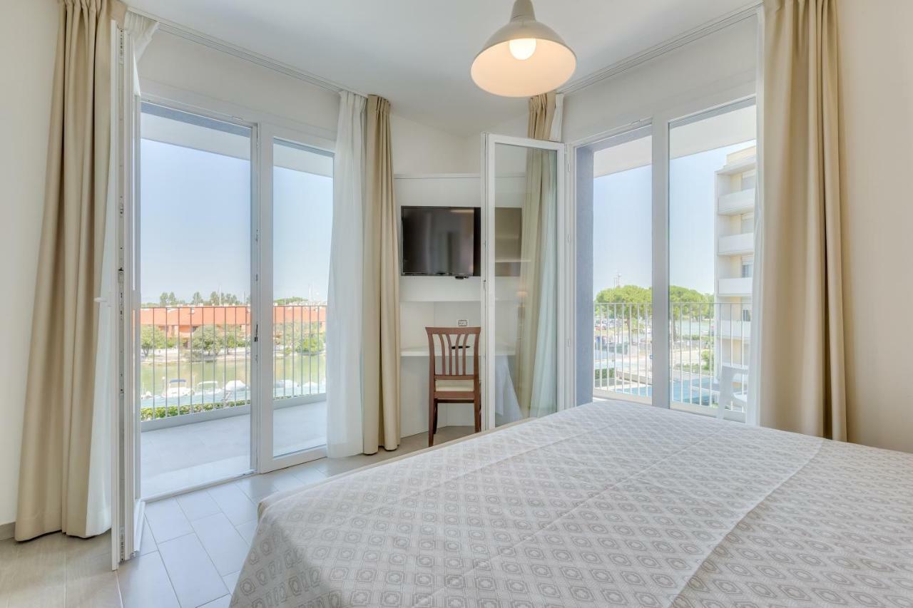 Apartaments Suites Ambassador Caorle Exterior photo