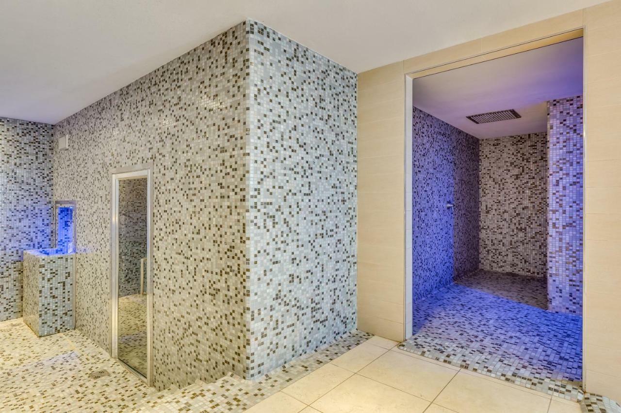Apartaments Suites Ambassador Caorle Exterior photo